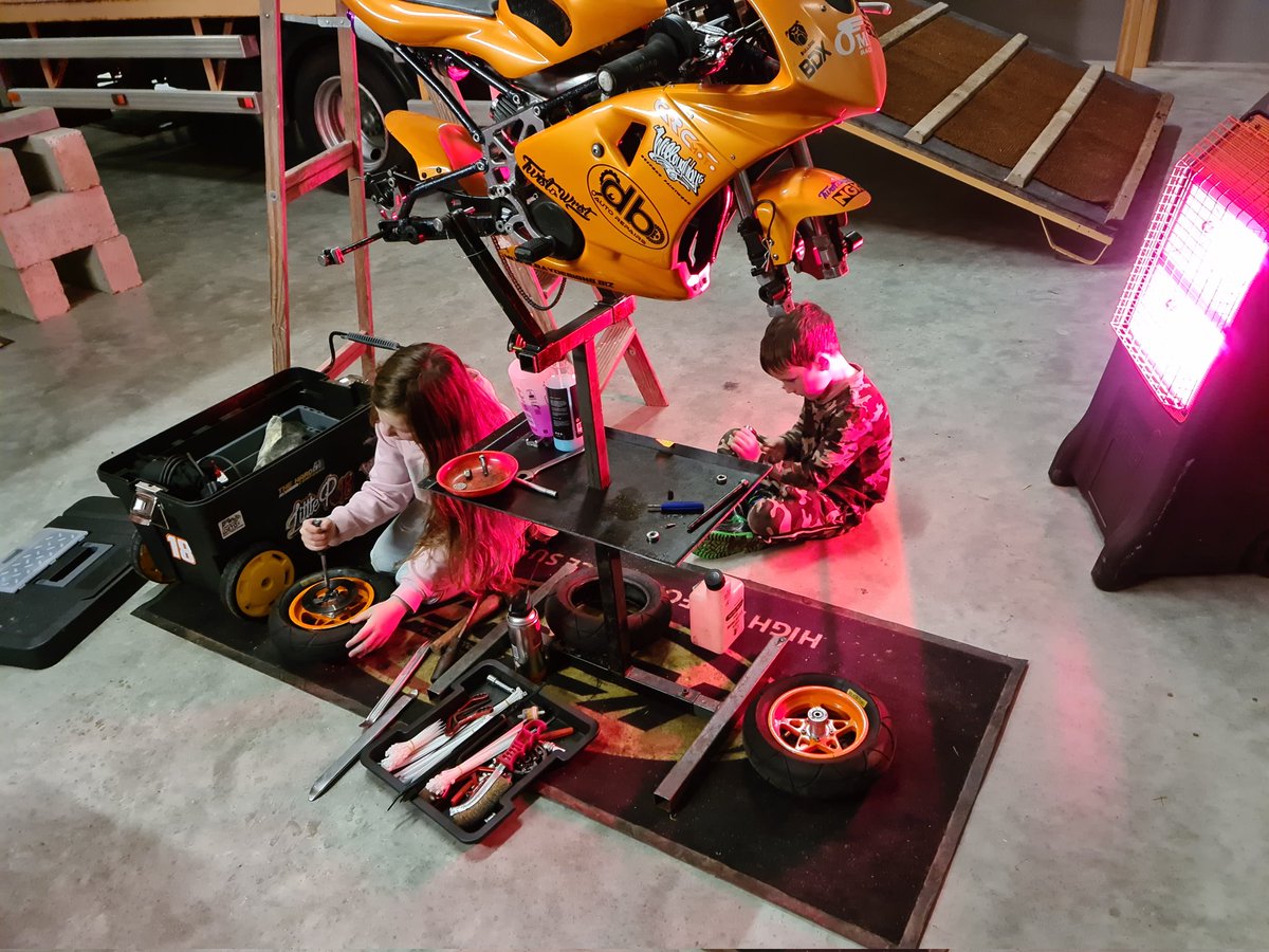 Working on my bike with little bro. Dad changed the tyres I have to put it all back. 

#littleP #bikelife #girlsonbikes #maintance #thisgirlcan #thisgirlwill #2wheels #racinglife #racing #onthetools