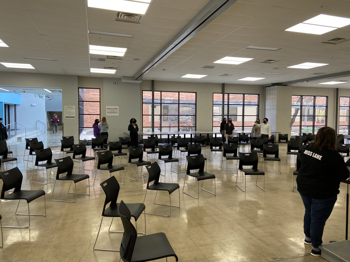 USD305's tweet photo. RT @SC_orchestras: CHS and SHS orchestra students helping set up for the Western Kansas Orchestra Festival (WKOF) we’re hosting at CHS this weekend!
#WKOF https://t.co/hP8BOQDuhS