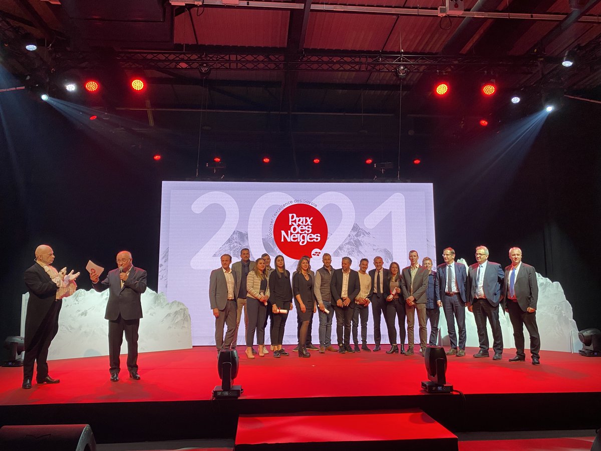 Prix_des_Neiges's tweet photo. Félicitations à tous nos lauréats pour cette 41e édition du Prix des Neiges 
#PDN2021
"Bravo les jeunes ! " conclut @jlsevez ! https://t.co/dJpnLcJ6Hr