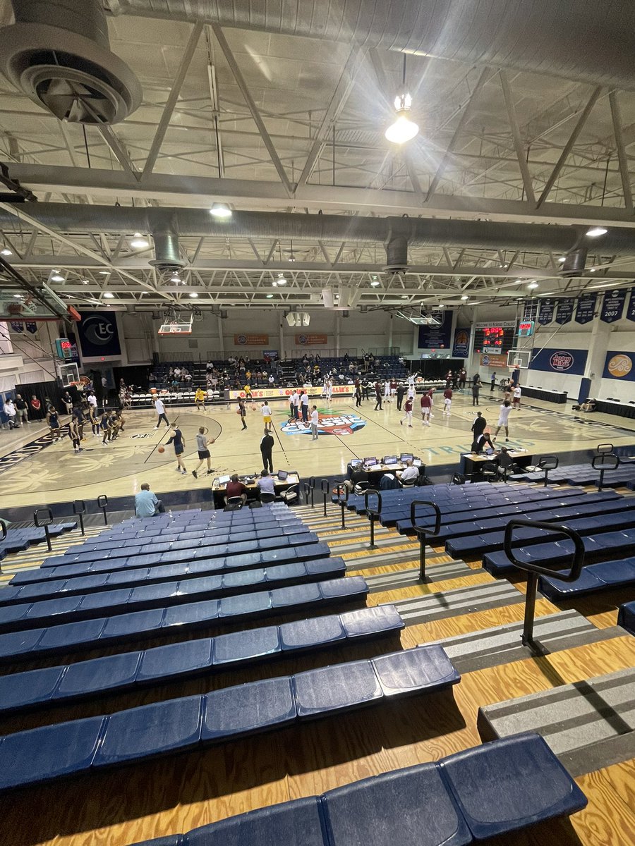 k_benji6's tweet photo. Here at Eckerd College in St. Petersburg, FL to support some @FastModel clients in the Jersey Mike’s Classic!

@UNCGBasketball
@WeberStateMBB
@FIUHoops
@gbphoenixmbb

#ChampionsUseFastModel 🏆🏀 https://t.co/GElklC2UMe