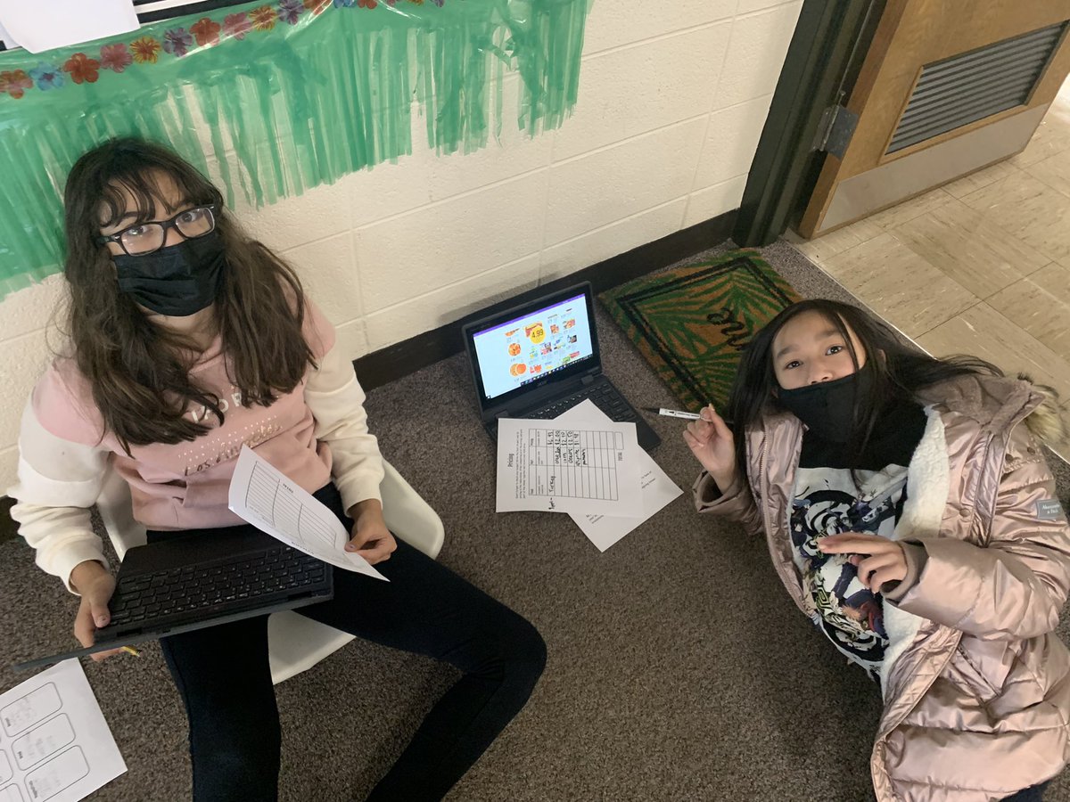 TechTrish's tweet photo. Using digital ads and decimal multiplication, Ss learned how to plan for, buy groceries for, and stay within a $100 budget for a Thanksgiving Meal. Some students bought 10lbs of turkey, while some chose 40lbs! @Chelsea_Tigers #157cisthankful #turkeymath #WeAreChelsea https://t.co/K9l1GPAgNJ