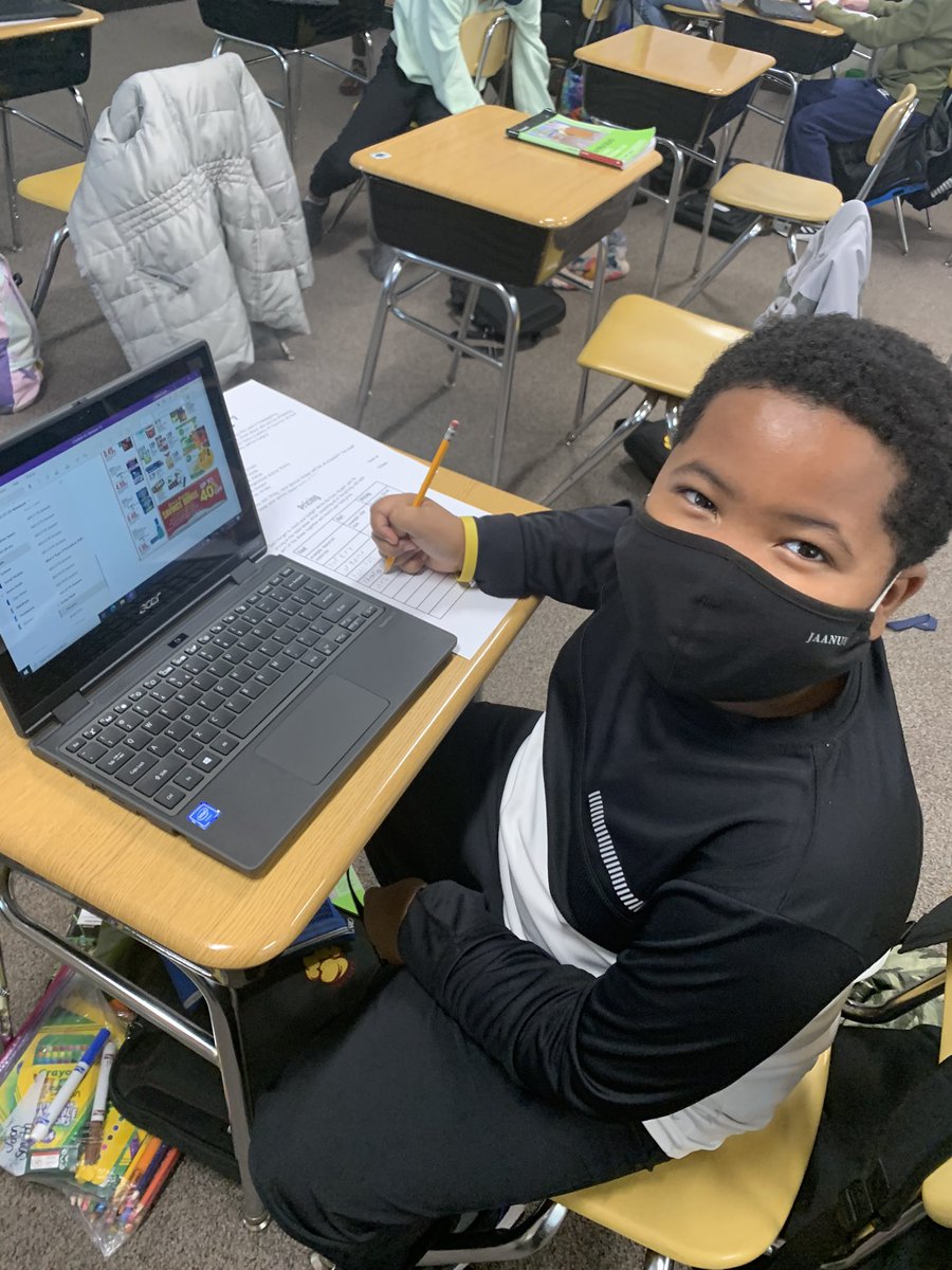 TechTrish's tweet photo. Using digital ads and decimal multiplication, Ss learned how to plan for, buy groceries for, and stay within a $100 budget for a Thanksgiving Meal. Some students bought 10lbs of turkey, while some chose 40lbs! @Chelsea_Tigers #157cisthankful #turkeymath #WeAreChelsea https://t.co/K9l1GPAgNJ