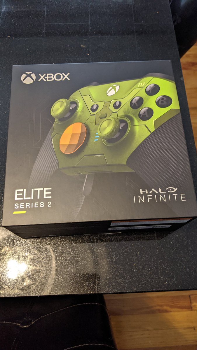 DaFirm07's tweet photo. It's here! #halo #eliteseries2 #controller #dafam #halocontroller #xboxeliteseries2 #haloedition https://t.co/uGZfkUWuNi