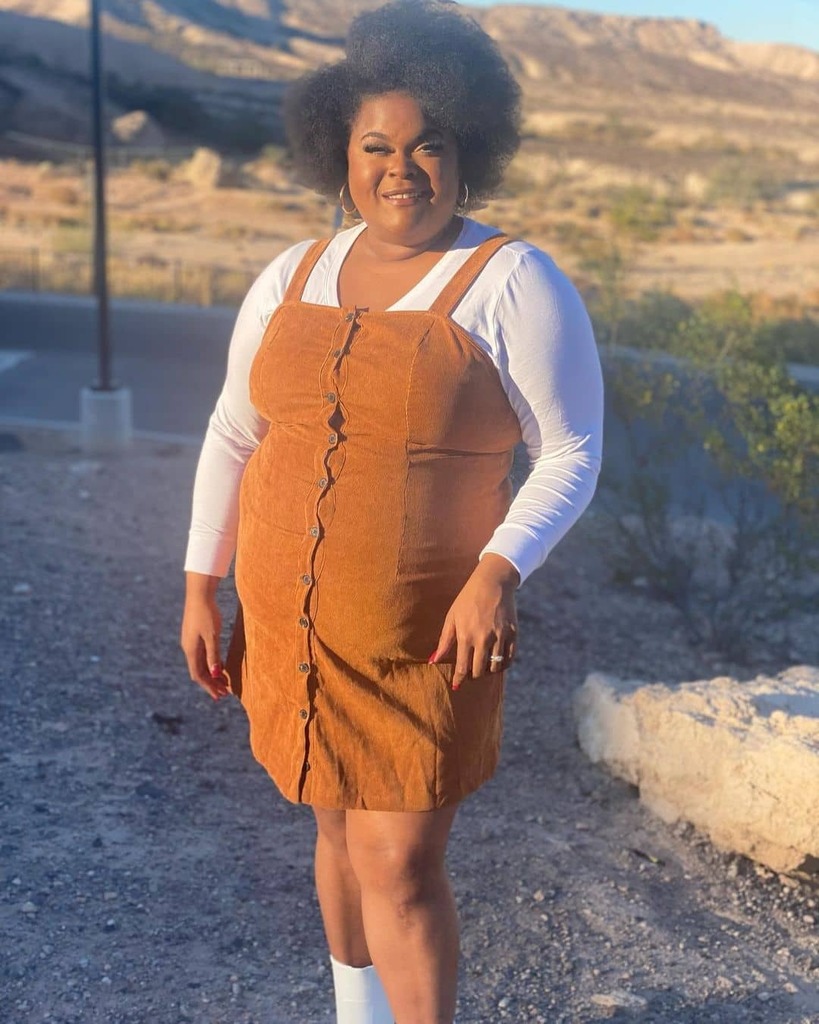 CPinups's tweet photo. Happy Fro Friday featuring @trillbillachick
Happy Fro Friday!👊🏽✊🏾

Dress: @sheincurve 

#sheingals #sheingal #sheinus #sheincurve #plus #plussizefashion #mypluscan #Ownnyourcurves #Plussizebeauty #Visiblyplussize #Bodypositive #bodypositivity #Honormycur… https://t.co/57plXeeWhn https://t.co/3MK6NZdo66