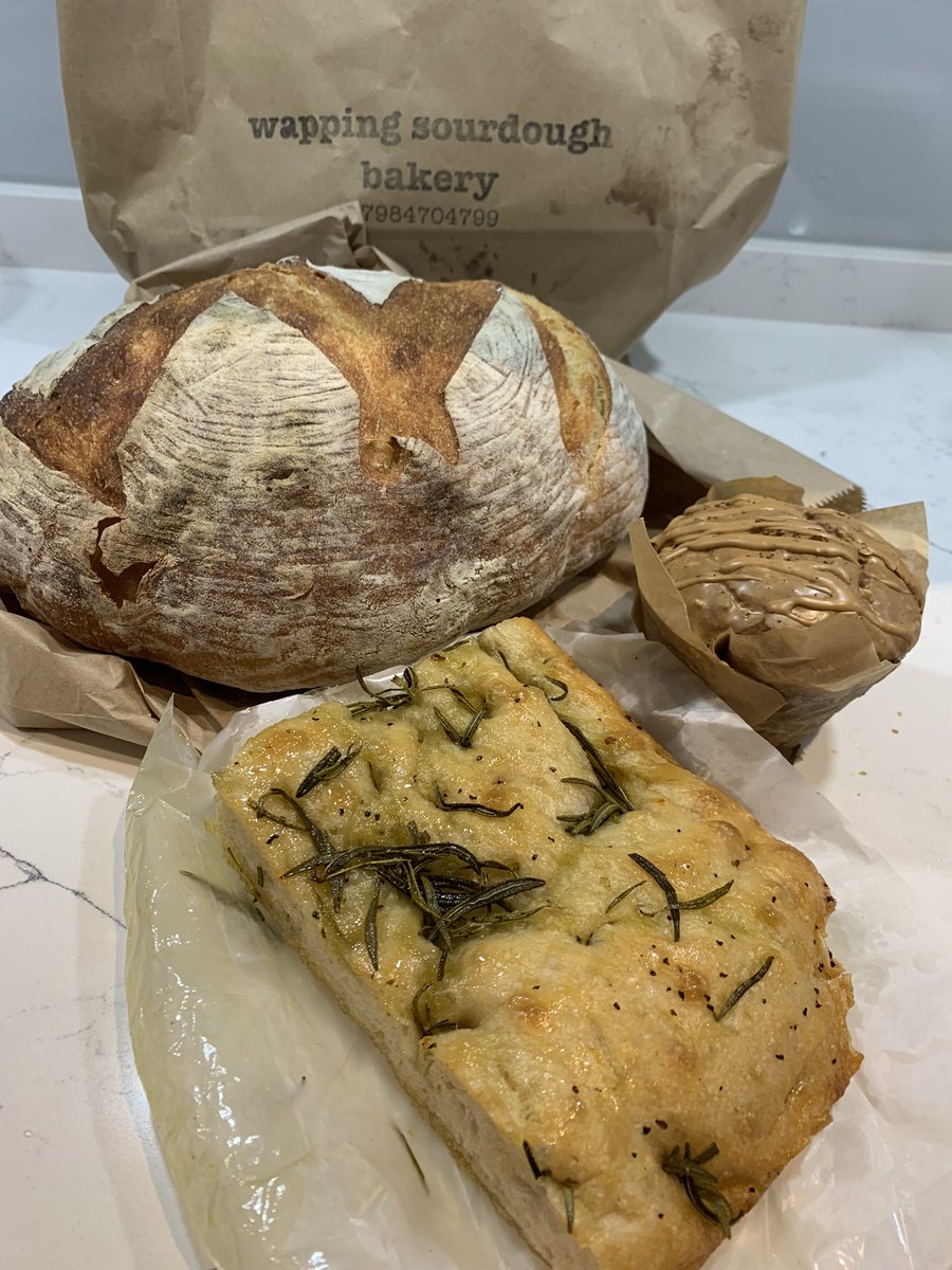 555ESC's tweet photo. Ok, I’m back with amazing food after a wonderful long social media break! Amazing #wappingsourdough rosemary and salt focaccia with a home made balsamic reduction and Spanish olive oil to start…… https://t.co/CbrfKnxL5r
