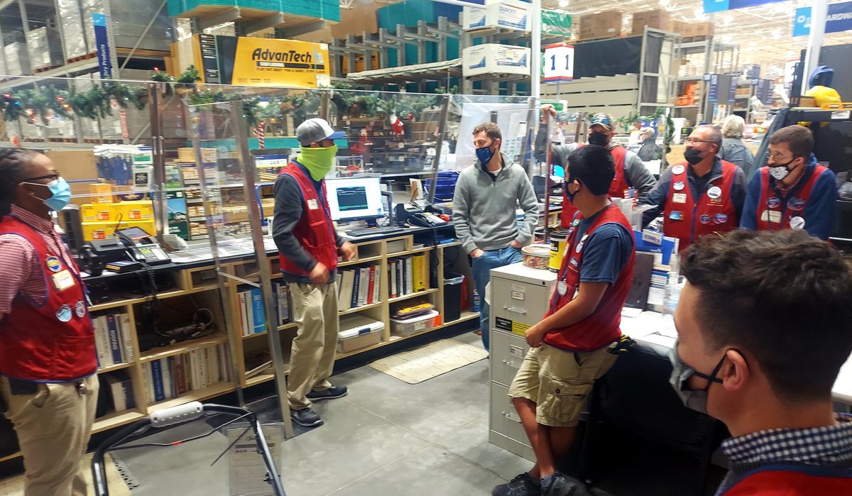 lowes2572's tweet photo. One of the best parts of a job is being  part of someone's growth. It is with great pleasure that we present D899's NEW Merchandising ASM for store 609, our Jerry (Previously 2572 PRO DS)@FatemiaGunter @BlueBoxR1 @BenitoKomadina @D899_RVA @AMiller_RVA @ShaneGagne76 https://t.co/5lI0aNyaRj