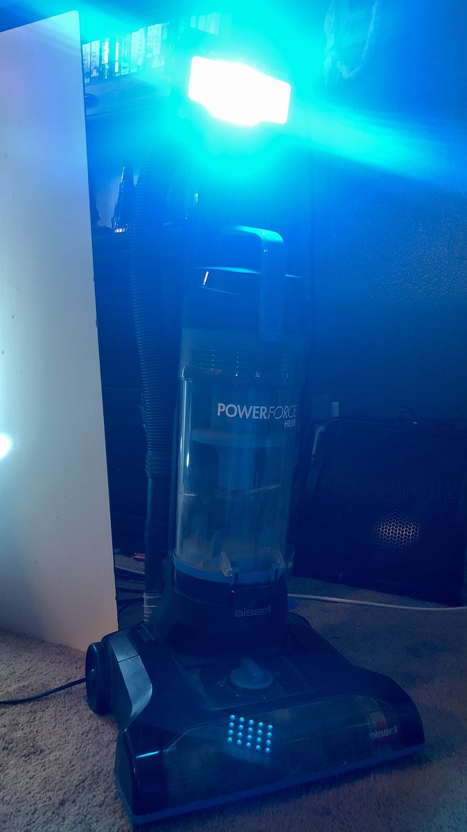 a_killer_wail's tweet photo. This vacuum barely works as a vacuum anymore but itβs making a killer light stand for my low budget af stream setup ππ‘
#SmallStreamer #BudgetStream #TwitchAffiliate #TwitchTV #Gaming #Streamer #Streamers https://t.co/GpkuMLj0X2