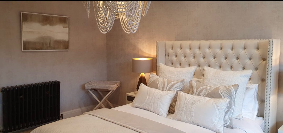 Atlas_Interiors's tweet photo. Our client wanted a more muted and relaxed look for this guest bedroom with colours that soothe the soul for sleep . Last photo features before and after refurbishment https://t.co/dHze2cTmOt