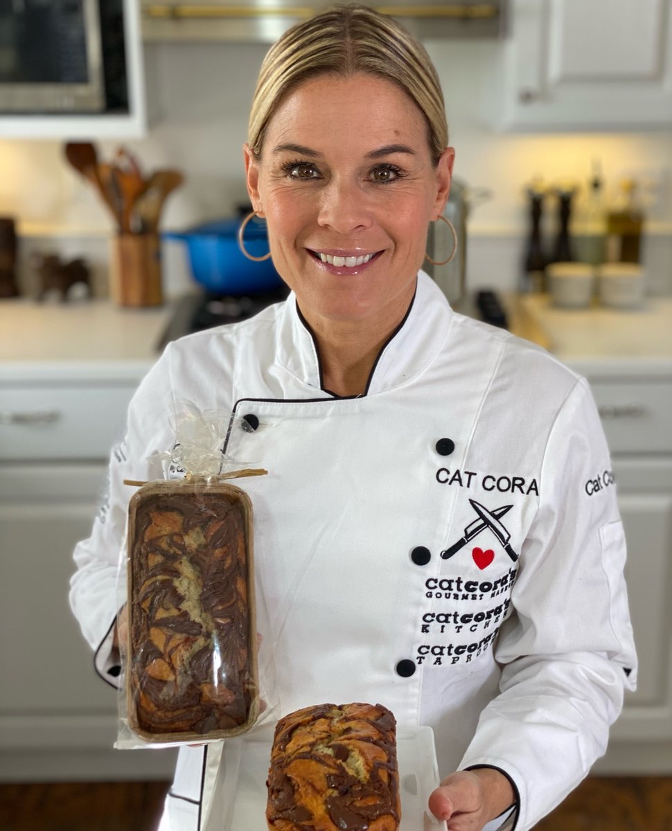 catcora's tweet photo. Fridays were meant for my Nutella Banana Nut Bread. You can order yours now with @goldbelly - plus they make the perfect holiday gift ;)⁠
⁠
#goldbelly #fooddelivery #holiday #desserts #sweets #nutella #bananabread #holidaygifts #gifts #catcoragoldbellydesserts #TGIF https://t.co/tUb6TKW4b9