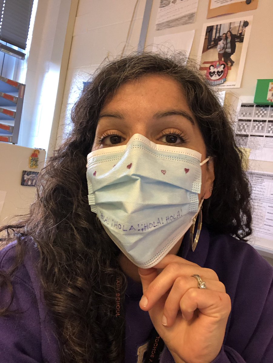 srabusch's tweet photo. @MrsHendricksMKT I definitely need more glitter in my life…you inspire me! But i added a little something in español to this yesterday! https://t.co/vitYKVGUZI