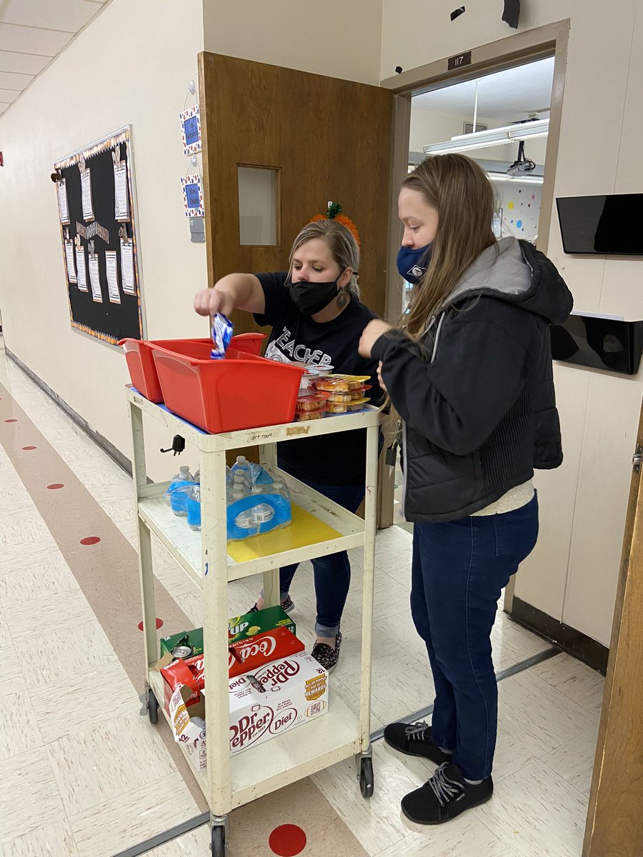 Snack cart time! <a href="/conniemoore705/">conniem</a> always shows the staff at <a href="/HMC1Ingels/">Ingels Elementary</a> how much she appreciates us. Thank you Principal Moore!! <a href="/HMC1Proud/">Hickman Mills C-1 School District</a> <a href="/latanya_frankli/">LaTanya Franklin, Ed.D.</a> <a href="/YawObengKC/">Yaw Obeng</a>