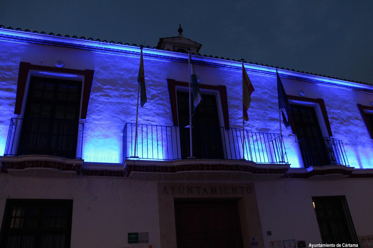 Ayto_Cartama's tweet photo. La Casa Consistorial y el Puente de Hierro se encuentran iluminados de azul para conmemorar el Día Internacional de los Derechos de la Infancia. #Cártama @UNICEFAndalucia @cijcartama https://t.co/vicnoA4yB2