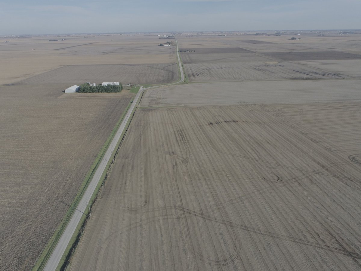 Always wonder when I see a rural road like this if some surveyor lost his job back in 1885. #YouHadOneJob