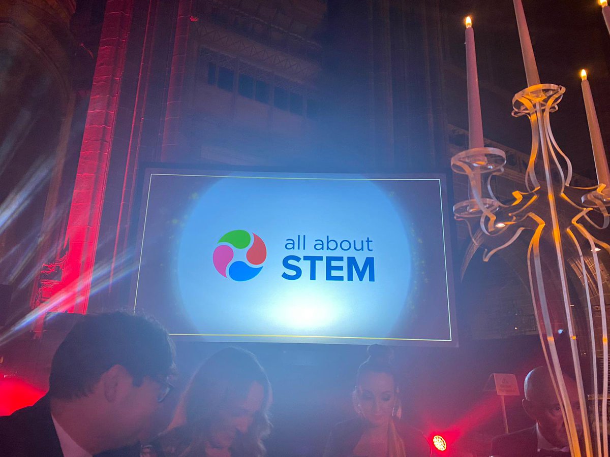 allaboutfutures's tweet photo. - π‘ @AllAboutSTEM π‘-
The smiles say it all *our name in lights* π We canβt wait to congratulate our shortlisted schools & winner π
Find out more about their STEM projects: https://t.co/r7pxtXyp03
#ProudSponsor @EducateAwards #STEMinspires https://t.co/VZbSDz9HJM
