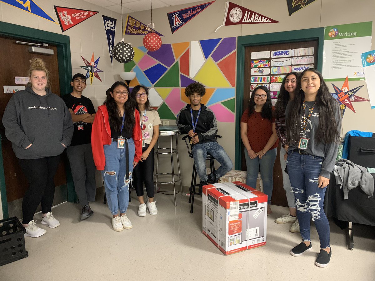 RuizAVID's tweet photo. BHS AVID is proud to award @BrenhamHS Senior Victoria Cuellar with her new college mini fridge! Victoria completed a College BINGO Blackout by visiting with over 20 teachers about their college experience! @BrenhamHSAVID is excited for this leader’s future! #Fishinforexcellence https://t.co/7H6rI5KXou