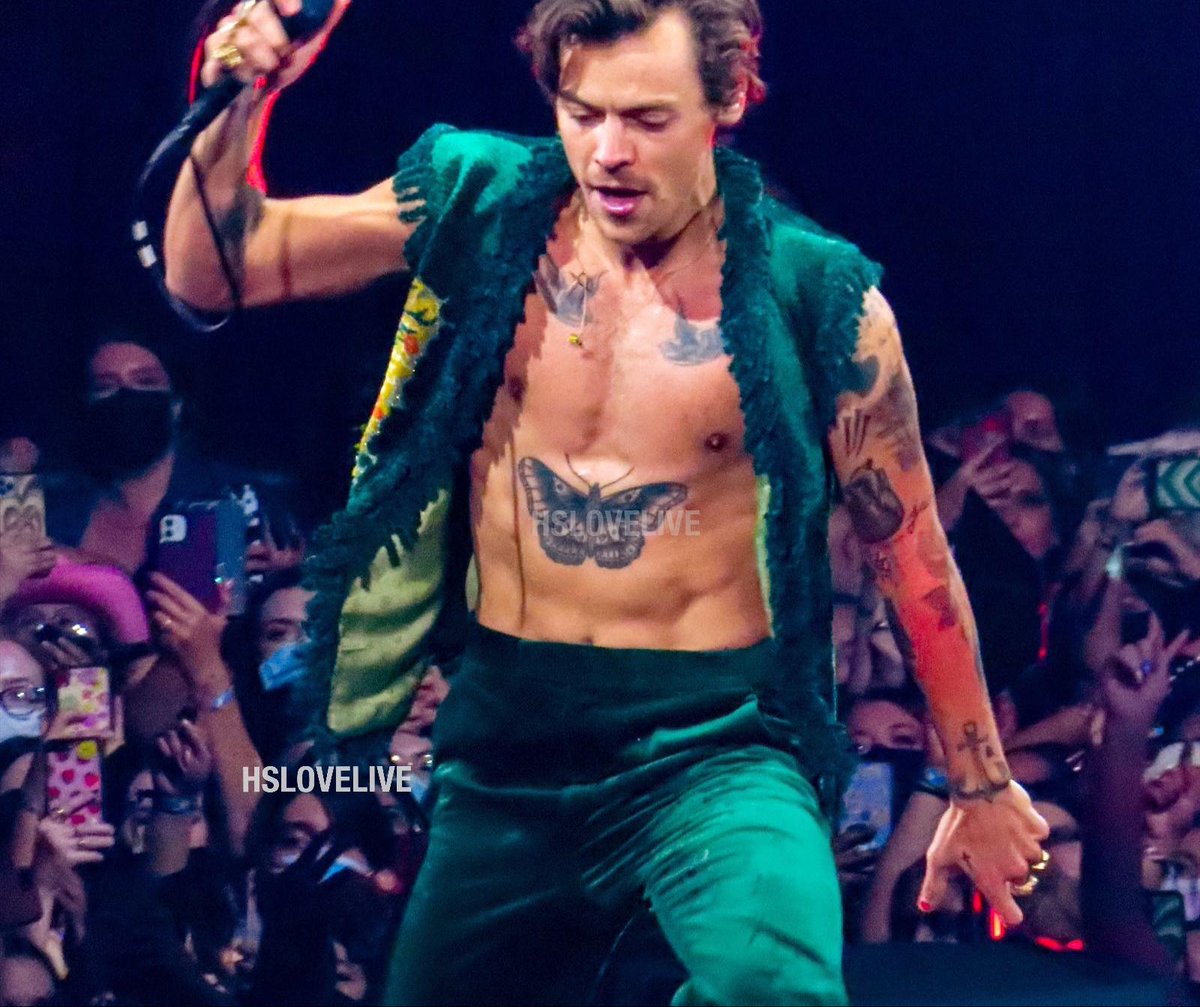 thestylesfandom's tweet photo. Abs. https://t.co/ocsYKMXJ9p