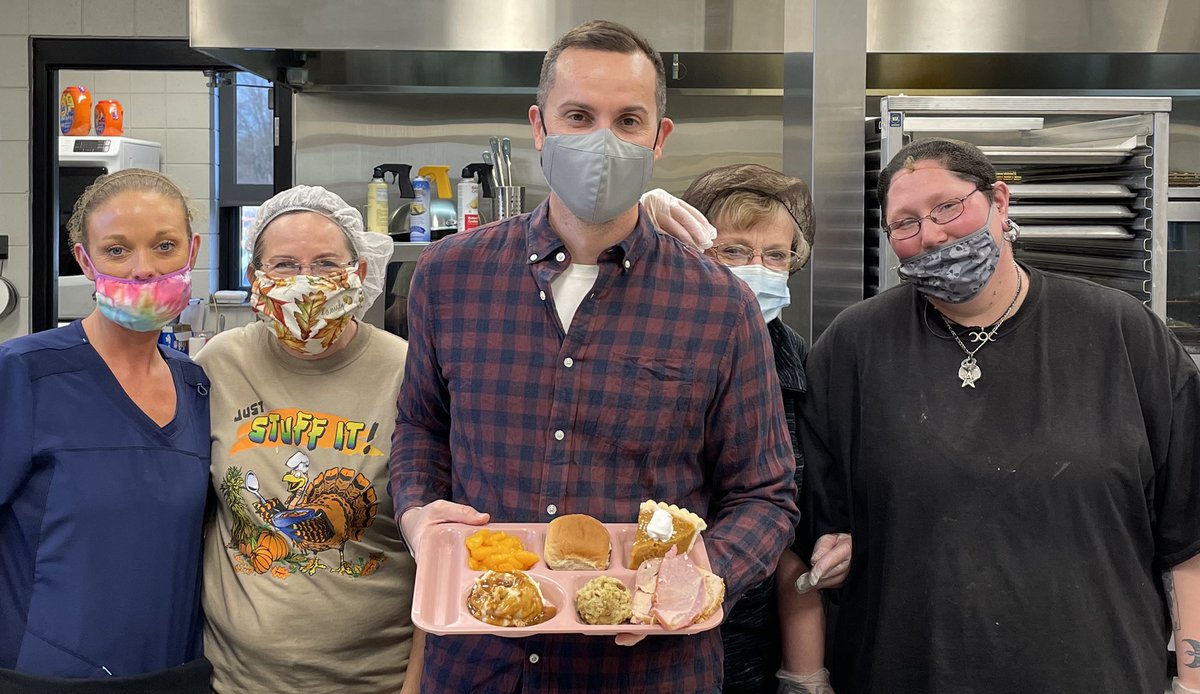ChrisAllen0125's tweet photo. The kitchen staff at Northwest and across LESD #27 knocked it out of the park today with this amazing Thanksgiving lunch! https://t.co/DVSuxGum71
