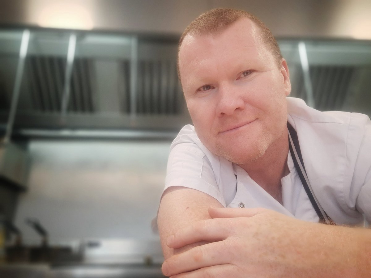 Always love to make this a beautiful seafood curry done in aromatic spices, coconut milk oven roasted tomatoes and pepper and steamed greens ❤️👍😋#simpletastyhealthybypw