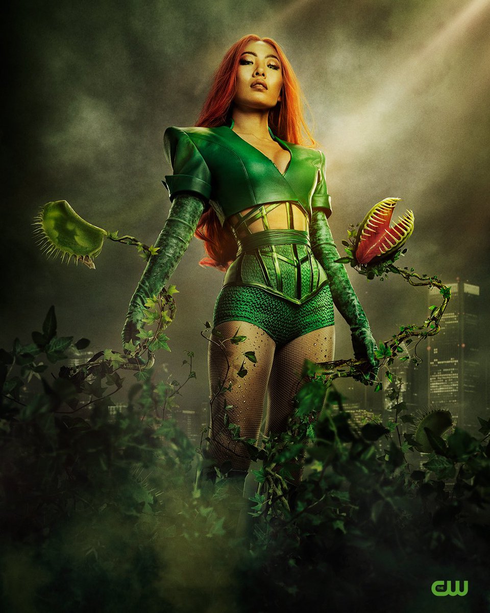 SebaLyon17's tweet photo. Que increíble genial ivy poison mary 2.0 🍃☘️🌿 , falta poco se viene bridget regan . Ella presentada original ivy poison ❤️🌿 #Batwoman #ivypoison 🌿❤️ https://t.co/7wpdeIfgVQ