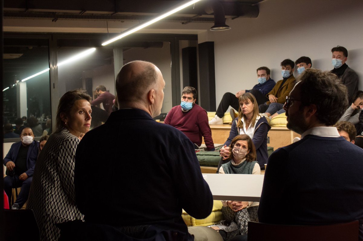 #parisaiweek is over ! Had a great time at the closing ceremony with @Lararouyres, @ReVe6el, @ClaraChappaz, @Jul_Mrtz, @isabellehilali, @Isabelle_Ryl, @benallal_nadia at #scai ! cc @HubFranceIA @LaFrenchTech @TechSaclay @ActuIAFr @allianzfrance @bymaddyness