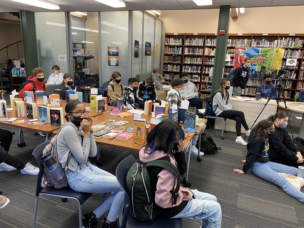 We had so much fun at today’s literacy carnival! We even had 2 raffle winners from our class!! 😎 <a href="/FHSDalers/">FHS Dalers</a> #dalersread