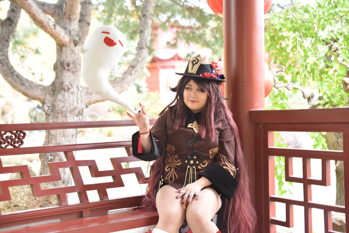ManikaNeige's tweet photo. 🔥STREAMING #GenshinImpact TONIGHT at 9PM EST in my #HuTao #cosplay👻
I'll be playing a story quest and pulling for HuTao's C1! 

I was heavily inspired by @briannanoellek to start cosplay shoots and had the honor of having @cyberfox007 as my photog ✌️

https://t.co/g55kHRhcQj https://t.co/5OcpzFSZ1D