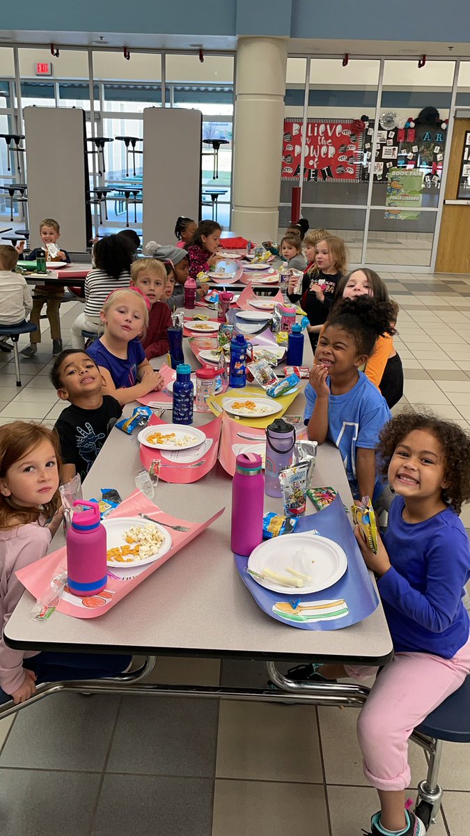Kinder Friendsgiving <a href="/McNeilElem/">McNeil Elementary</a> <a href="/McneilKinder/">McneilKindergarten</a>
