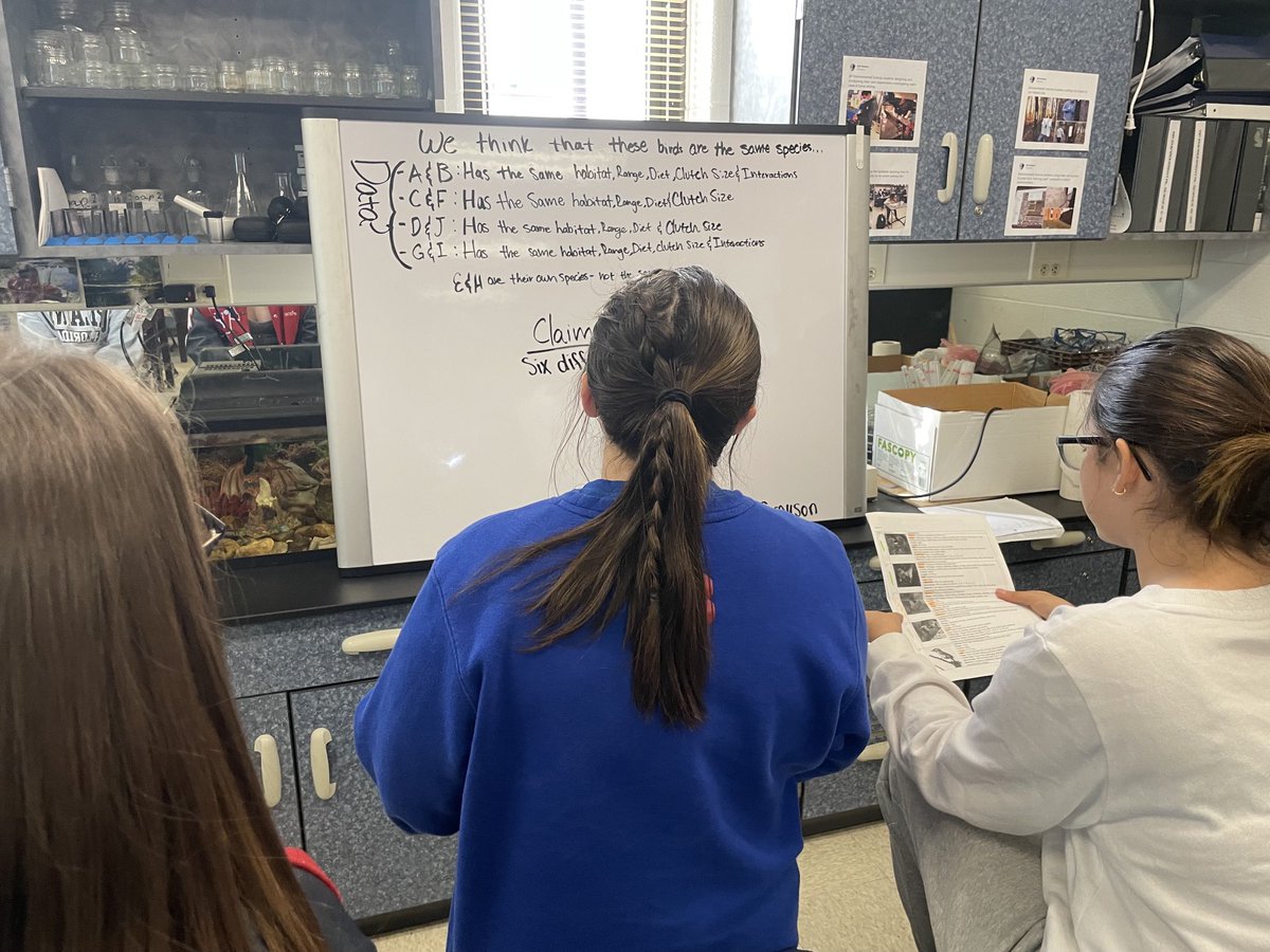 scipats's tweet photo. Biology students lead argumentation sessions on the challenges associated with bird classification in the United States. They constructed explanations, argued from evidence, and communicated their information. https://t.co/ZBkXfMoCqK