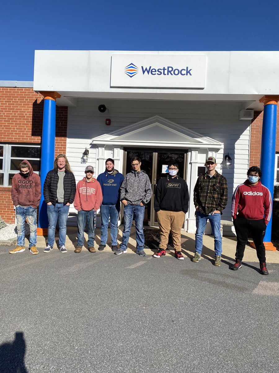 HCPSNCCTE's tweet photo. Another AMAZING day touring our #MadeInHendersonCounty Partners!  Students were so excited to learn about apprenticeship opportunities at @WestRock, @Meritor, and #GFLinamar.  And we even got to play with the robots!  @HCPSNC @BlueRidgeCC #GetPaidToLearn https://t.co/PArHwUVU3o