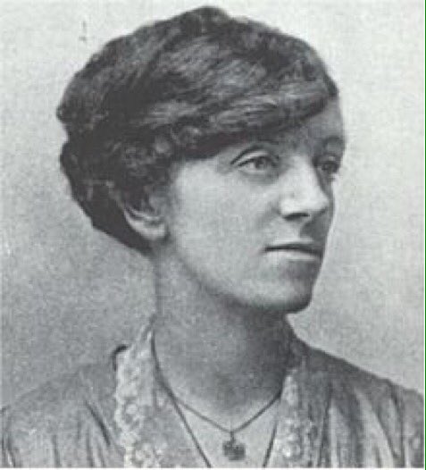 NGABelfast's tweet image. Óglach Winifred Carney. 4/12/1887 - 21/11/1943. A strong brave Irishwoman. GPO Garrison Easter 1916.
Buried in Milltown Cemetary Belfast. #timeforunity