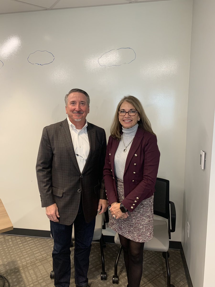 IowaCPAStudents's tweet photo. So much fun having @MorningsideEdu Accounting students in DSM today! Visits to @RSMUSLLP and @caseysgenstore. Great conversations with Iowa CPAs and accounting professionals. https://t.co/W8egrlrK52