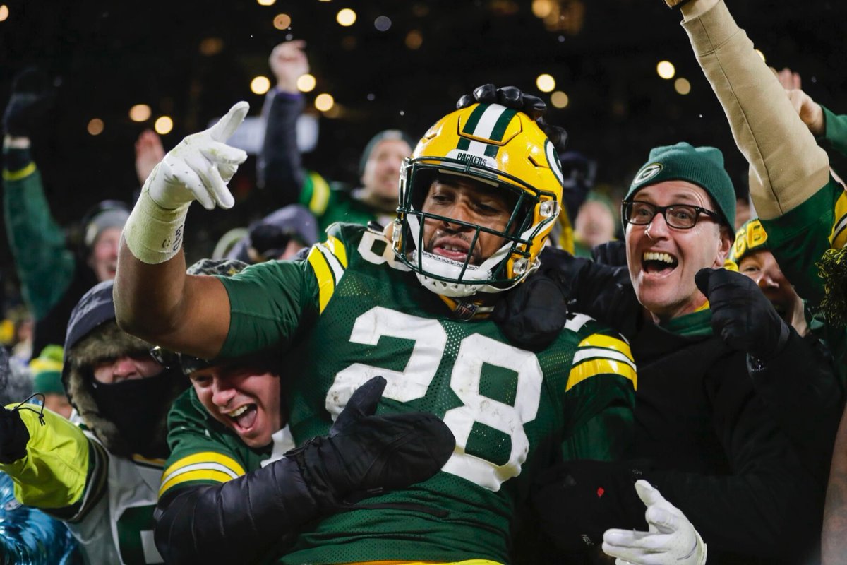 APfeifer24's tweet photo. ICYMI…

I broke down the entire Week 11 #NFL DFS slate in today’s episode of the @ChalkFade podcast!

Don’t miss out: https://t.co/dSaB0TodVy https://t.co/2uFAxe8vrq