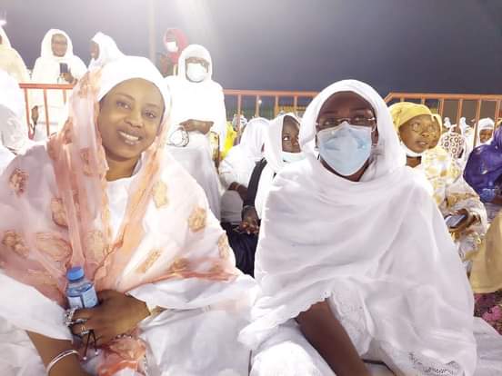 JRPA126's tweet photo. hadaratul Jumahh au stade municipal des P.A avec le  khalif Général des Niasséne, Cheikh Mouhamadou Mahi NIASS et son frère Baba Lamine NIASSE sous la présence effective de la Première Dame Mme Marieme Faye Sall et DG @Maimounacissok2  qu'Allah accepte nos prières.
 @Macky_Sall https://t.co/lrdR4lGYg3