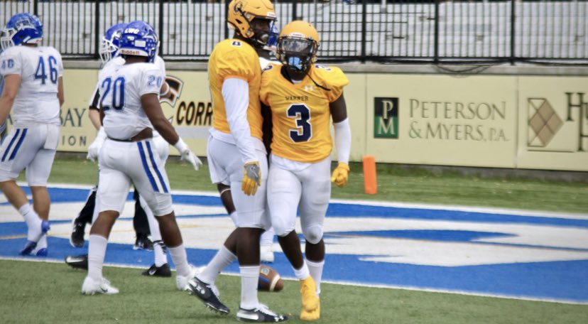 RyalsSharrod's tweet photo. Blessed to receive an offer from Warner University ๐ฆ๐ต๐ก @CoachPoole954 @DB_BucksFB @WarnerUFootball @TheCribSouthFLA #DoubleWinFootball https://t.co/6noyBu5X73