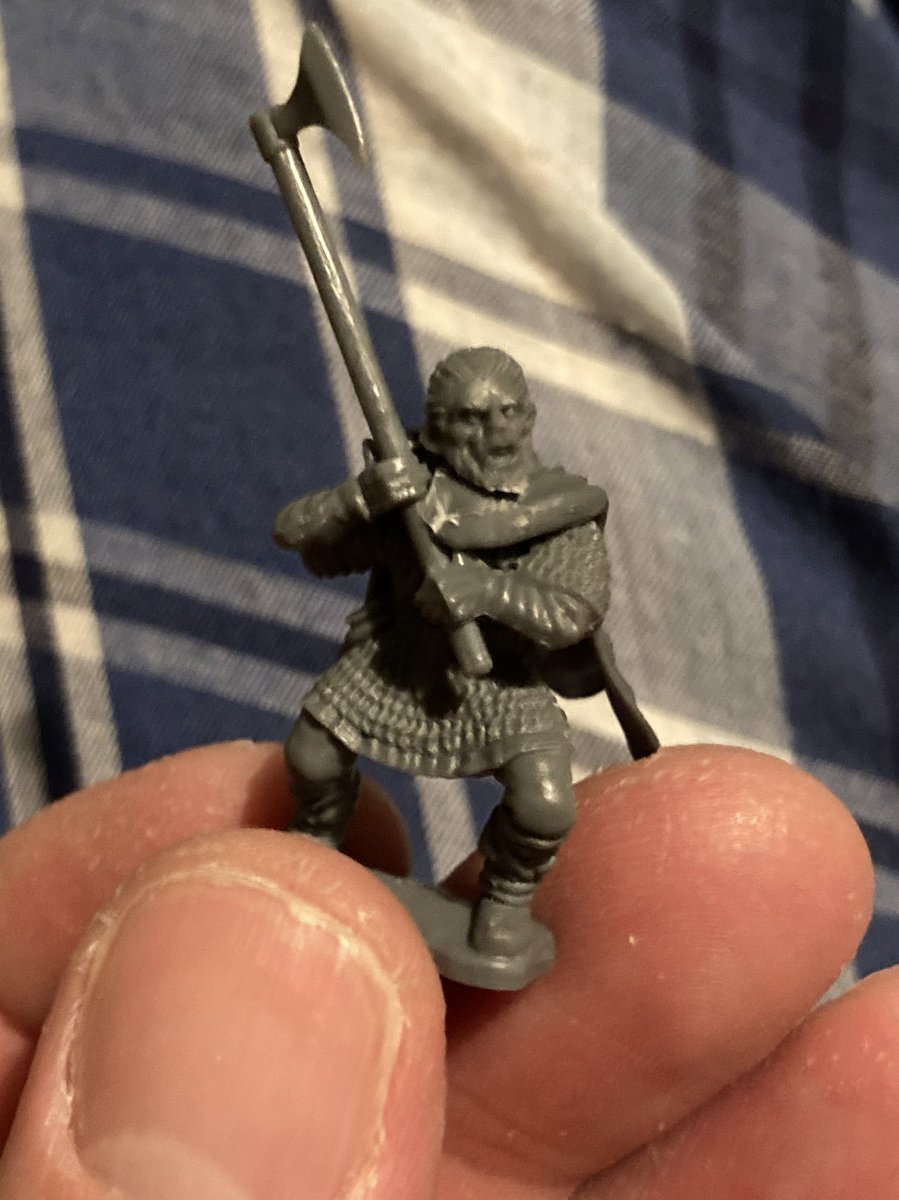 ShieldwallMinis's tweet photo. Converting some Norse Gaels out of @Gripping_Beast Dark Age Irish and Viking plastic sets. https://t.co/ZGaoHIhIPW
