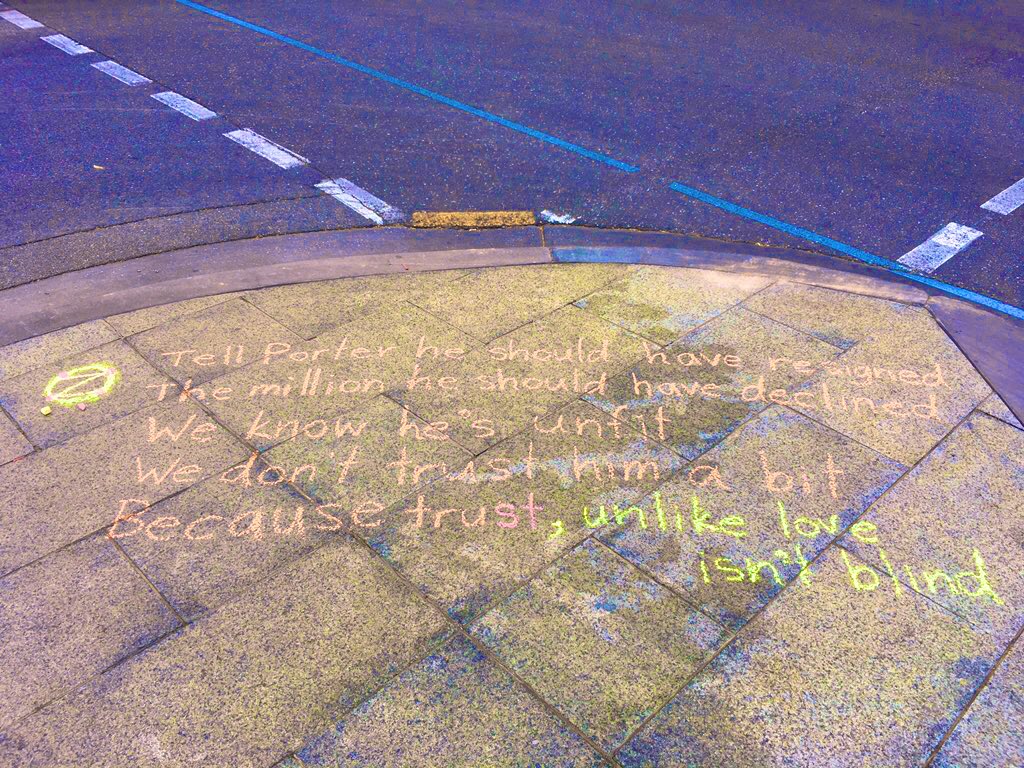 DemOnTheStreets's tweet photo. @TheTeetering Well, one thing about #FreeChalking is it gets you outside the Twitter bubble β¦ and word on the street is heβs finished.
π£#HeFinished.
π#DemocracyOnTheStreets
πConnect the #DOTS
ππ½https://t.co/LqqS3ZvD8A https://t.co/2O0yV1mmk4