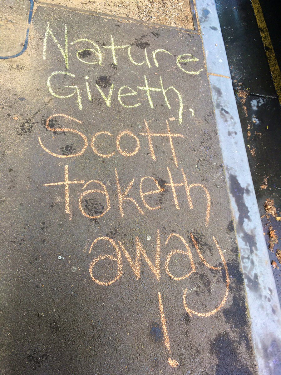 DemOnTheStreets's tweet photo. @TheTeetering Well, one thing about #FreeChalking is it gets you outside the Twitter bubble β¦ and word on the street is heβs finished.
π£#HeFinished.
π#DemocracyOnTheStreets
πConnect the #DOTS
ππ½https://t.co/LqqS3ZvD8A https://t.co/2O0yV1mmk4