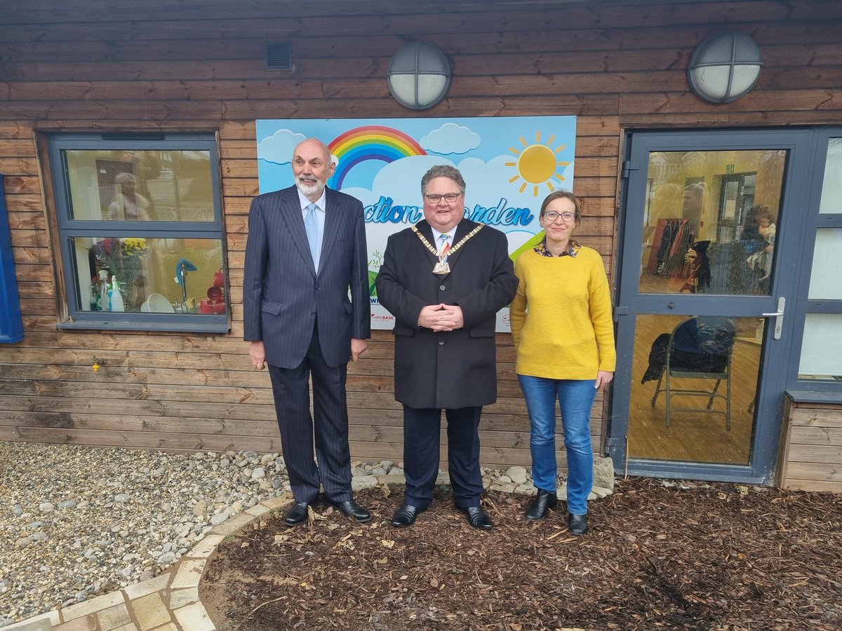 Amazing lunchtime trip to @BedonwellSchool to open their wonderful new Reflection Garden. So much hard work by local companies and people all to support some amazing children! 

Thank you to Sue and Kelly for making it happen and Nye for his hard work!! <a href="/LBofBexley/">London Borough of Bexley</a> #doitforbexley