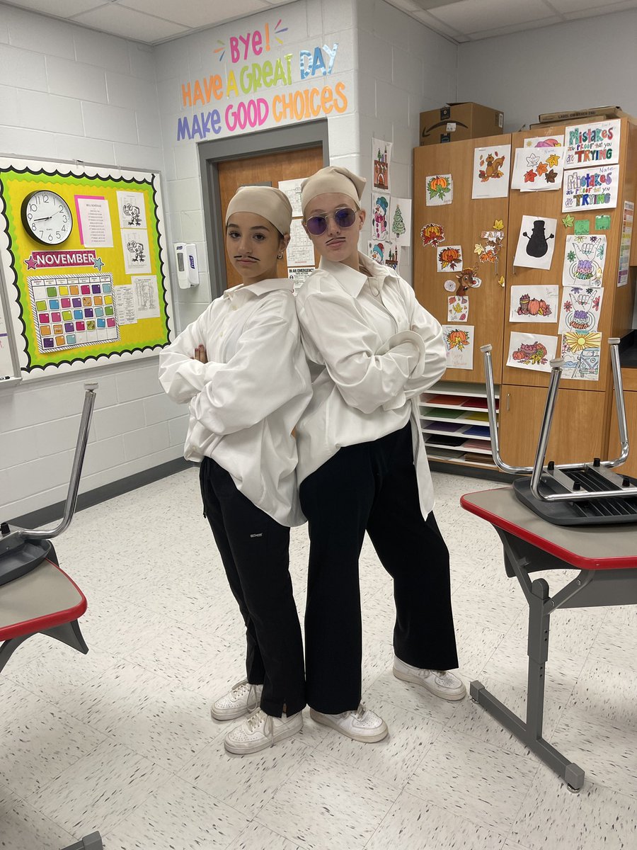 I had the honor of Pitbull (x2) attending my class today. 🤣🤣<a href="/EAGLESatHMS/">Holliday MS</a>