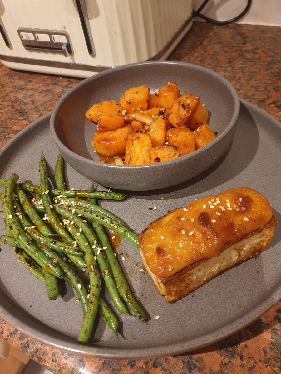 Reydelmal Ⓥ tweet media