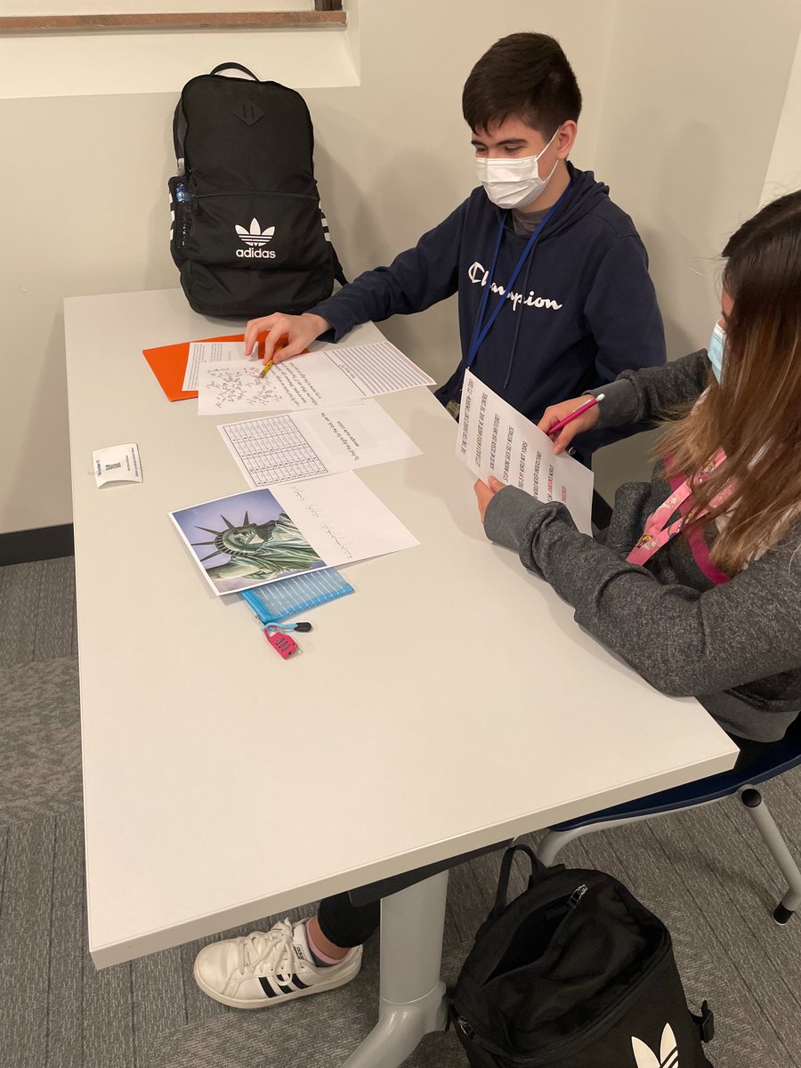 JTCentralLib's tweet image. Thank you Andrea and Joliet Public Library for today&apos;s breakout activity! Students enjoyed solving clues and puzzles together. 📚💙💛🔒🎉