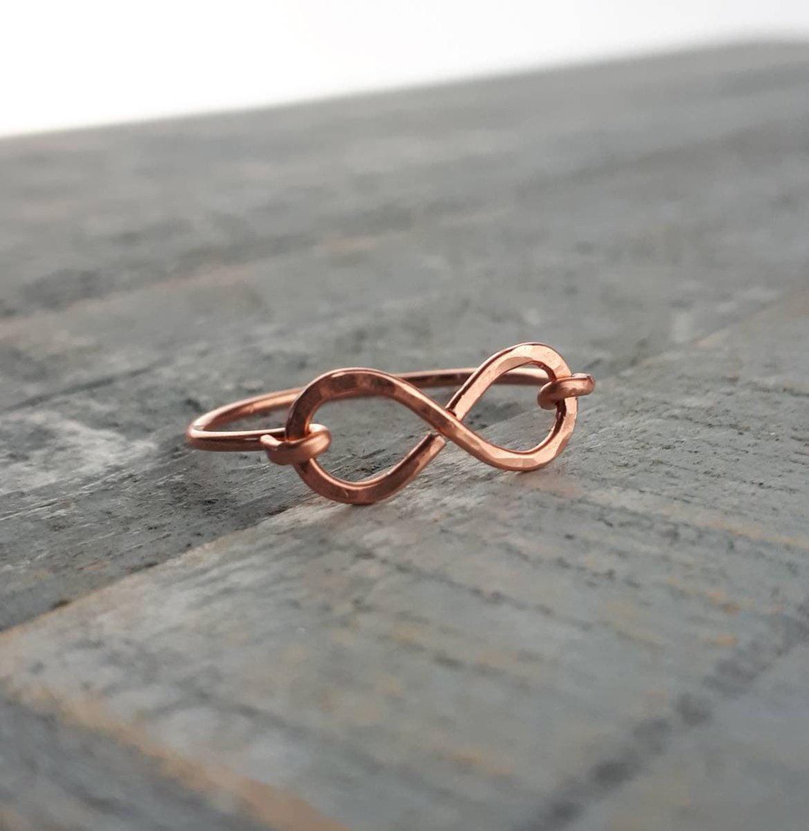 therockwrapper's tweet image. Infinity Ring, Anniversary Gift for Her, Girlfriend Gifts, First Anniversary Gift Wirewrapped Jewelry, Gifts Under 30 for Her #InfinityRing #Anniversary 
$21.45
➤ etsy.com/listing/110756…