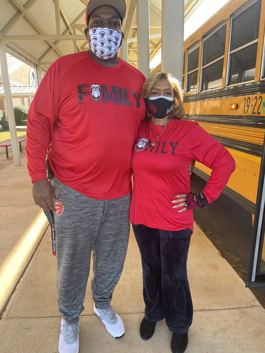 We are Family in the Dutchtown Cluster #bestbusdriversever #HCS <a href="/DES_HCS/">Dutchtown Elementary</a>
