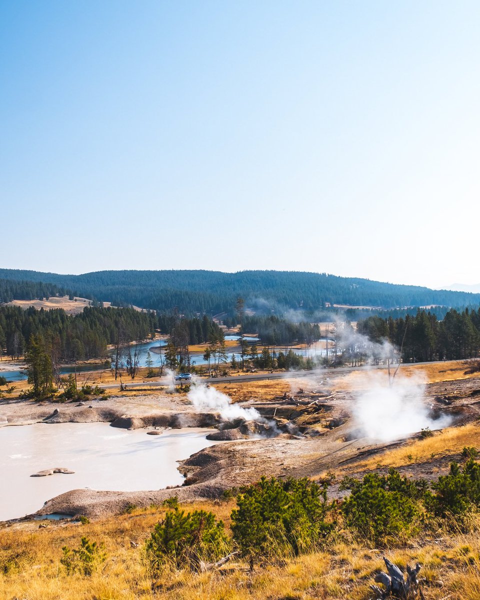 You can feel the steam coming off them even at this distance. 
#agameoftones #exploremore #visualsoflife #optoutside #roamtheplanet #earthfocus #travelstoke #mountainlife #natgeoyourshot #world_bestnature #earthvisuals #outside_project #igworld_global #majestic_earth #igrefined #