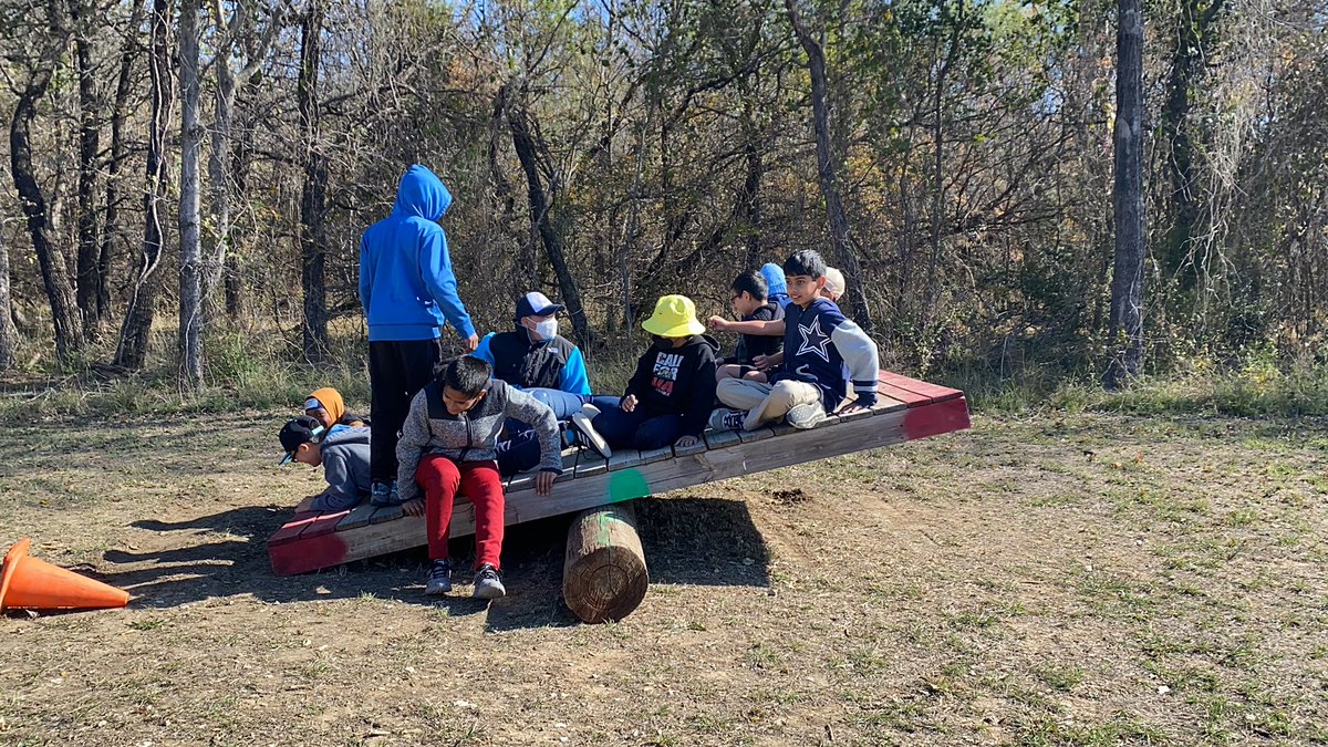 MsChristianCRE's tweet photo. Good times at outdoor school! @LISDOLA #creleads https://t.co/kG07jxW0Jz
