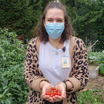 Nutrition4Pete's tweet photo. she re-emerges as a New Yorker-community gardener-dietetic intern fostering her passion for food &amp; health justice 👩🏻‍🌾 https://t.co/W8azM4nx7H