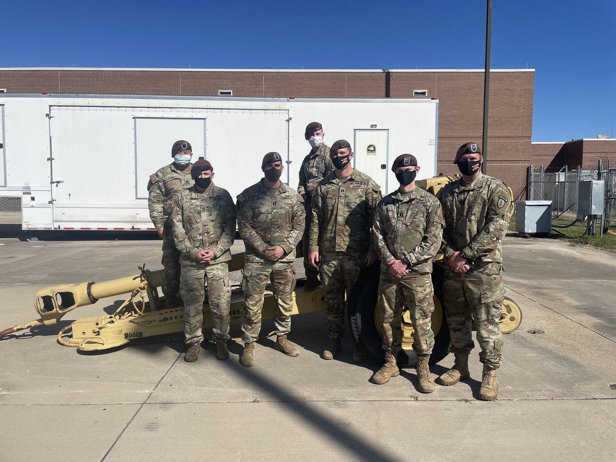 therealgunner6's tweet photo. TM 5411 of @5thSFAB was lucky to spend week with @3rdSFAB training on the D-30 Howitzer. Cross-platform, cross-MOS, and cross-SFAB training to maximize our value to our partners in INDOPACOM @FORSCOM @armysfac @USARPAC @INDOPACOM https://t.co/Hbfb5hJTfK