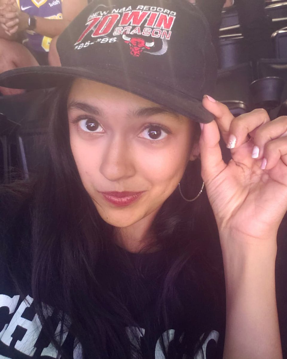 sharmitalive's tweet photo. First Bulls game of my life! Maybe I was busy taking photos,  but I was cheering them on between snaps. And they won. So I think it worked!

#bullsvsclippers #yaysports #merchswag #basketballdidntmakemetaller #imheretosupport https://t.co/Z7kMmGJnZ7