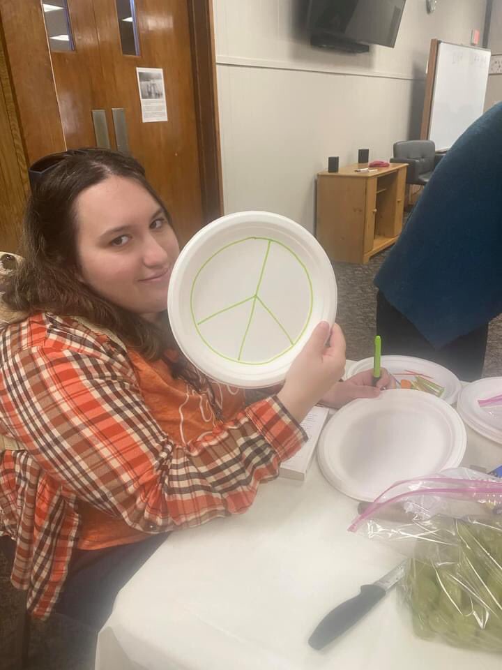 SparrowProject3's tweet photo. Pie making just a few Sparrow Fridays ago 😝🥧🥰 https://t.co/AJwu37f4e2