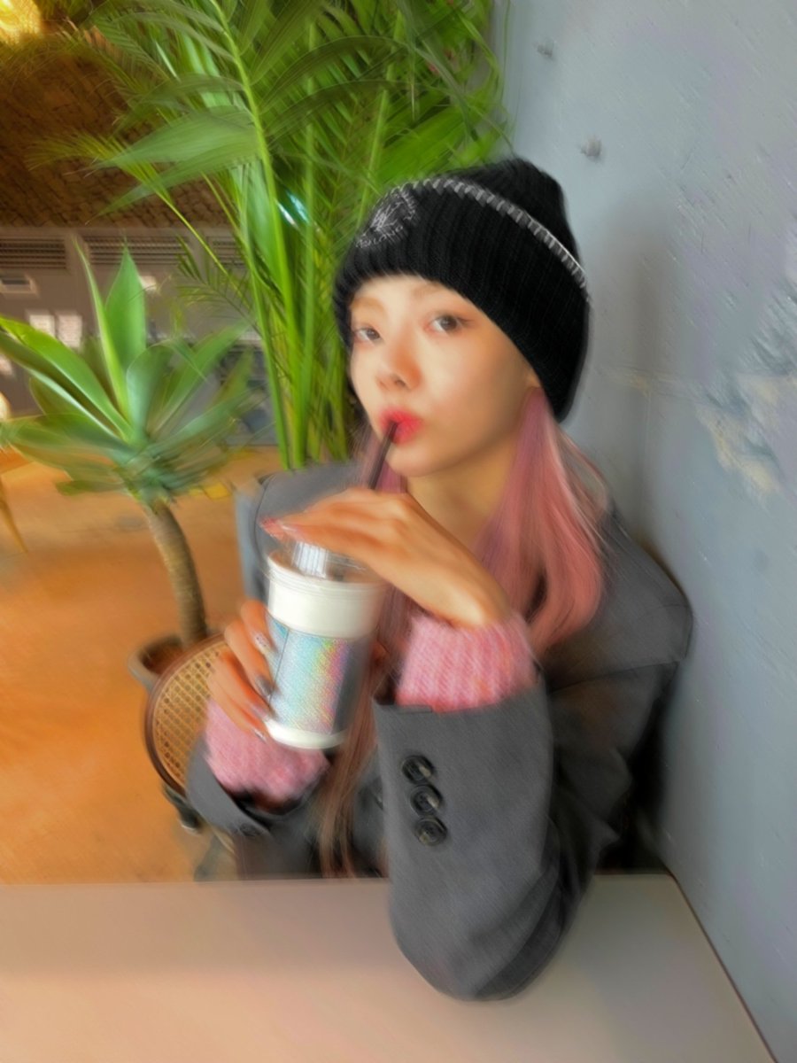 wearecubbies's tweet photo. Pretty girls with beanies &amp; cherries 🍒 

《 PURPLEKISS GO-EUN ♡ 》 https://t.co/UBOxPeBlqo